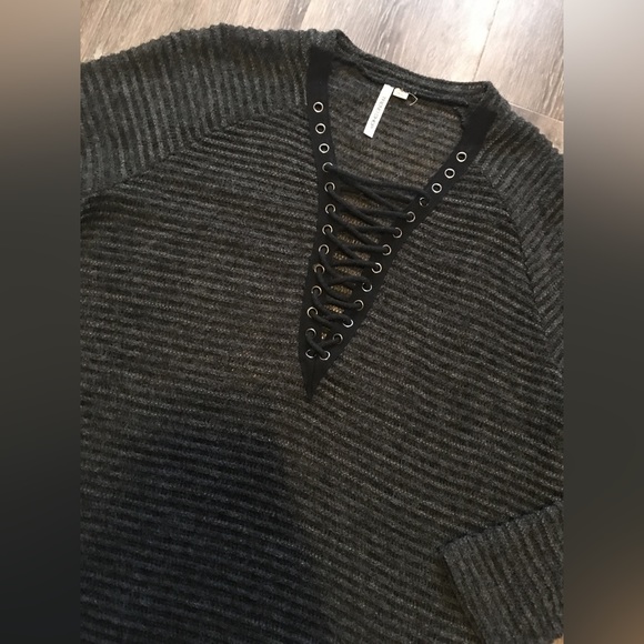 Trend Shop Top - Picture 2 of 3